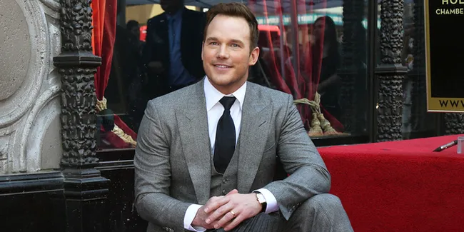 Dinner Romantis, Chris Pratt Gandeng Mesra Katherine Schwarzenegger