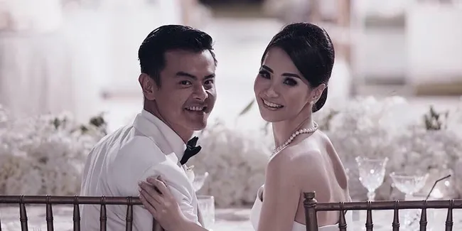 Dion Wiyoko Bakal Ajak Istri Untuk Terjun ke Dunia Hiburan?