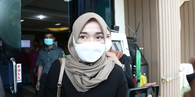 Diputus Secara Verstek, Ayus Sabyan dan Ririe Fairus Resmi Cerai