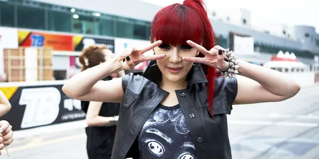 Dispatch Klarifikasi Kasus Narkoba Bom 2NE1