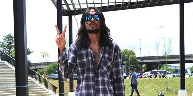 Ditanya Kabar Ello Ditangkap, Ibunda Aurelie Tutup Telepon