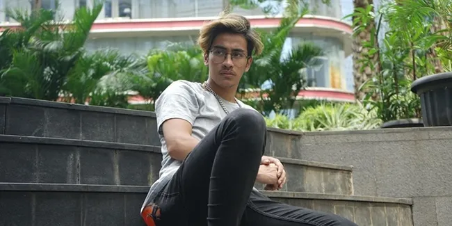 Dituding Netizen Ikuti Gaya Hidup Zayn Malik, Abidzar Anak Almarhum Uje Geram: Mabok Lu!