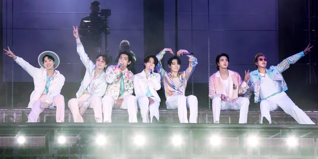 Dokumenter 'BTS MONUMENTS: BEYOND THE STAR' Telah Tayang Eksklusif di Disney+ Hotstar