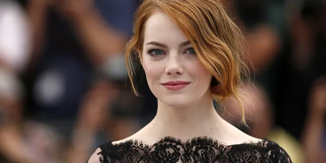 Emma Stone Raih Golden Globe Pertama, Bukan Mimpi Belaka!