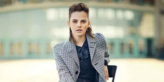 Emma Watson Tampil Dewasa Dalam Sampul Teen Vogue