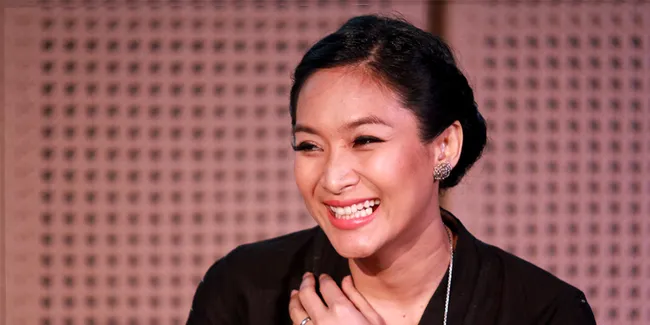 Empat Tahun Nikah, Happy Salma Akhirnya Hamil