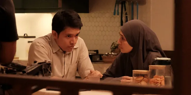 Film Drama 'MENGEJAR RESTU' Dibintangi Dhini Aminarti Siap Tayang Desember