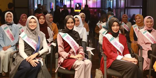 Finalis Puteri Muslimah Indonesia 2019 Saling Berlomba Tunjukkan Bakat Terbaik