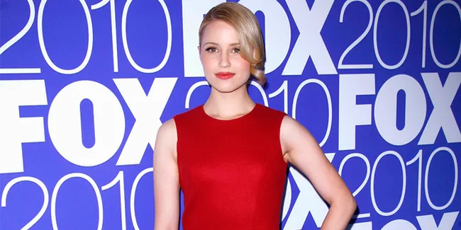[FOTO] Dada Terbuka, Bagian Pribadi Dianna Agron Pun Nongol