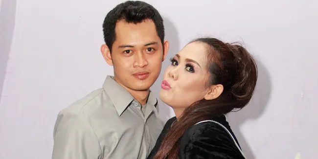 [FOTO] Dituduh Selingkuh, Ferry Anggara Masih Cinta Elly Sugigi?