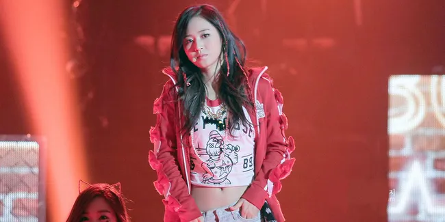 Foto Jadul Masa SMA Yuri SNSD Tersebar! Tetap Cantik?