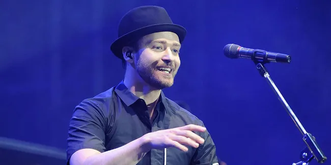 [Foto] Justin Timberlake Jadi Pelaku 'Photobomb' Fansnya Sendiri