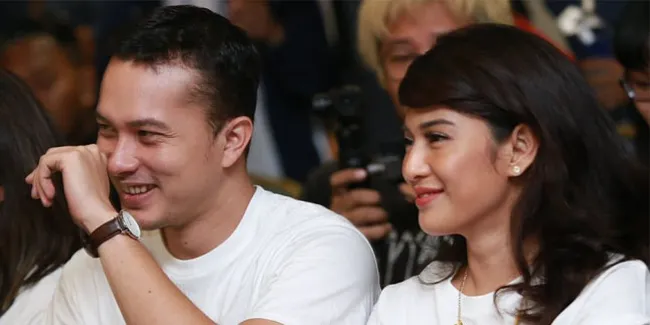 [FOTO] Kenapa Poster AADC 2 Mirip Banget dengan Film Pertamanya?