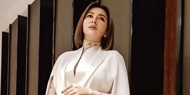Foto Lawas 11 Tahun Lalu Saat Bersepeda, Syahrini: Jaman Masih Lincah!