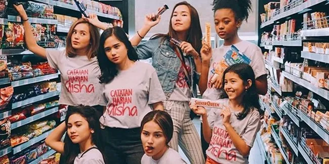 [FOTO] Para Pemain Sinetron 'CACATAN HARIAN AISYAH' Reuni Sambil Buka Bareng