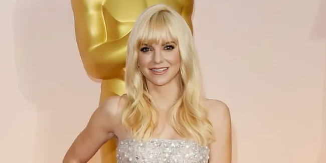 [FOTO] Sebulan Setelah Cerai, Anna Faris Jual Rumahnya Seharga 35 Miliar
