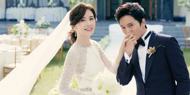 FOTO: Transformasi Lee Bo Young Jadi Polisi, Cantik & Tegas