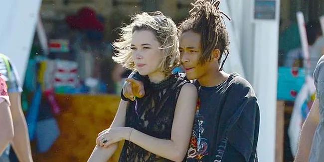 FOTO: Ups, Jaden Smith Ketahuan Cium Pacar di Festival Coachella