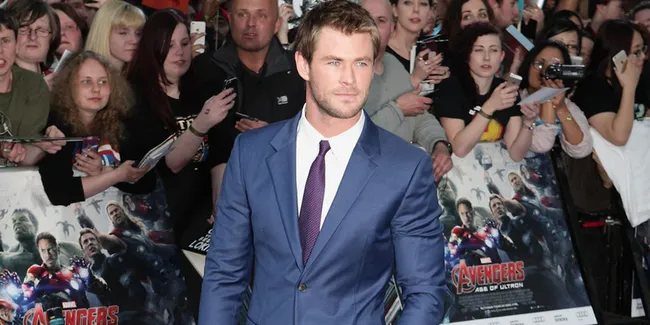 Ganti Gaya Rambut, Chris Hemsworth Buat Wanita Terpesona