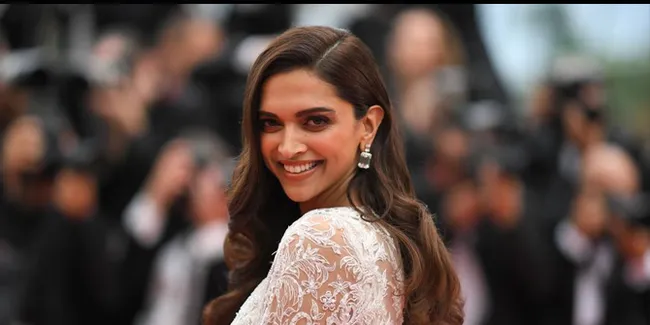 Gaun Pernikahan Deepika Padukone Bakal Dirancang Desainer Ini?