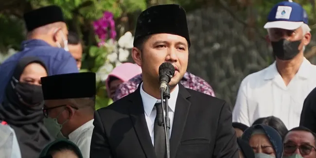 Gedung Grahadi Dibakar Massa, Ruang Dinas Emil Dardak Hangus