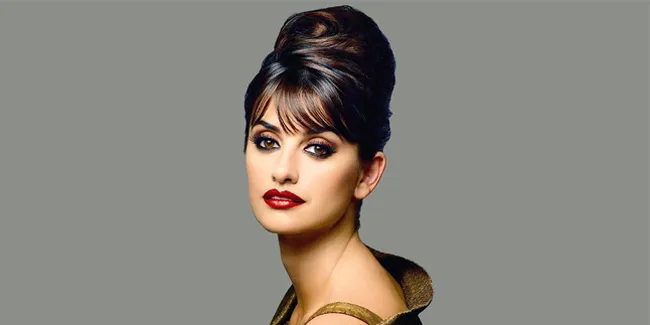 Hamil Anak Kedua, Penelope Pede Berbikini