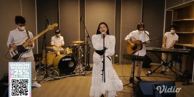 Hanggini dan Yura Yunita Bikin Wardah Beauty Fest Makin Syahdu, Yuk Recap Keseruannya!