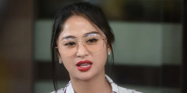 Heboh Dewi Perssik Sebut Gaji Pilot Capai Rp 200 Juta, Fitri Carlina Beberkan Fakta Yang Sebenarnya