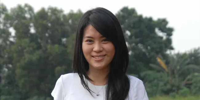 Helena Adrian Berharap Isi Angpaunya Bertambah Tiap Tahun