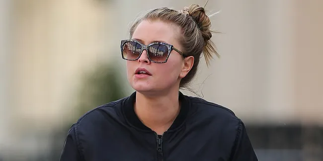Holly Valance Nyanyi Lagi Setelah 10 Tahun