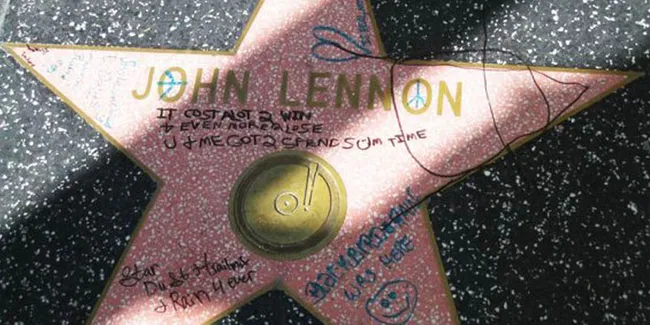 Hollywood Walk of Fame Milik John Lennon Dicoret-Coret!