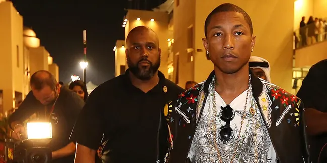 Hollywood Walk Of Fame Milik Pharrell Williams!