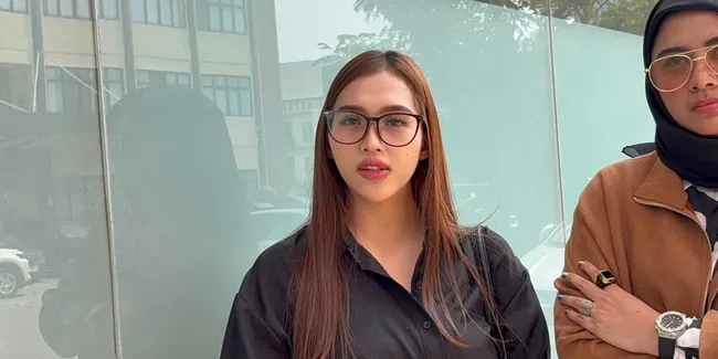 Ichel Dorong Tes DNA Anak Segera Dilakukan