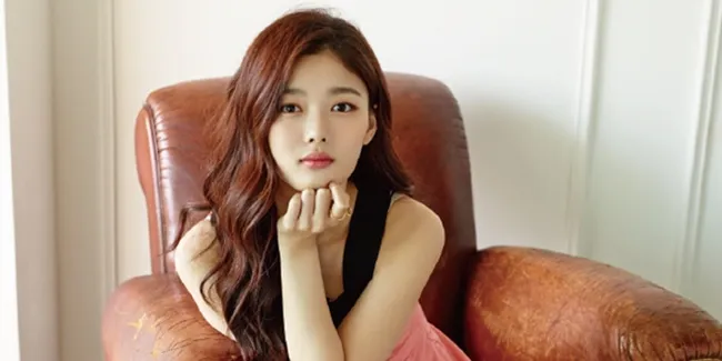 Ikut Dukung Lengsernya Presiden Korea, Kim Yoo Jung Diboikot