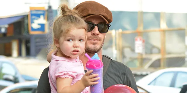 Imut Menggemaskan! Inilah Wajah Lucu Harper Beckham Saat Ngantuk