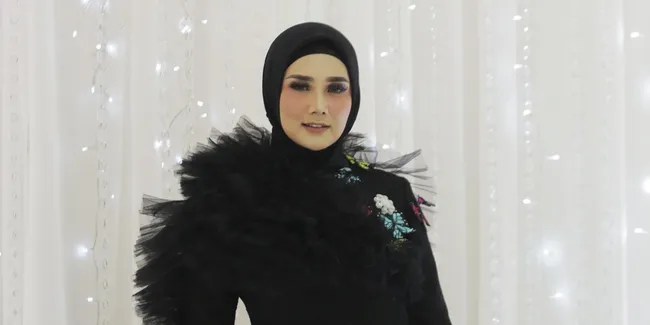 Indahnya Kamar Mulan Jameela, Berhias Lampu Kristal