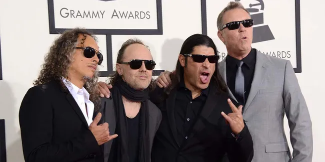 Ingin Sukses Instant, Metallica - RHCP Jadi Korban Audiam