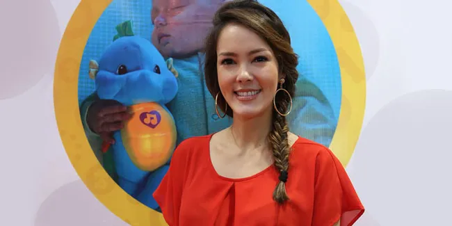 Ini Alasan Cathy Sharon Tetap Beraktifitas Saat Hamil Besar