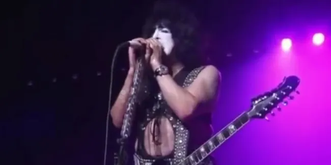 Ini Dia Aksi Kiss, Bawakan Lagu Warkop DKI 'Nyanyian Kode'