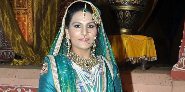 Ini Penampilan Manisha Yadav Saat Jadi Polisi India, Super Modis!