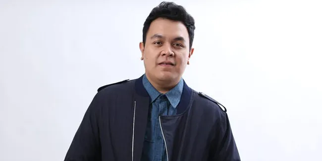 Ini Rahasia Tulus Bisa Ciptakan Lagu Yang Buat Pendengar Baper