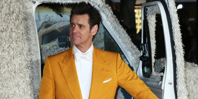 Inilah Foto Ciuman Terakhir Jim Carrey & Pacarnya Yang Bunuh Diri