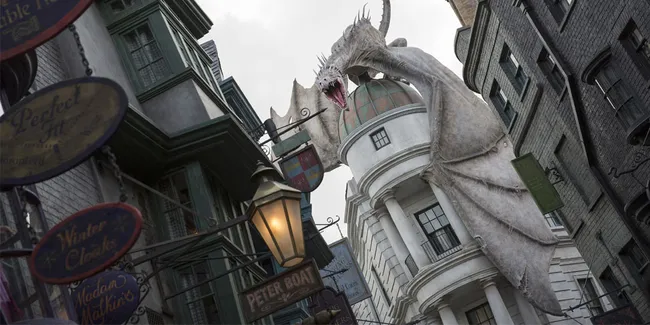 Intip Magisnya Wahana 'HARRY POTTER' Terbaru, Diagon Alley