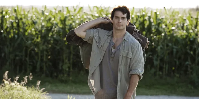 Intip Penampilan Perdana Clark Kent di 'BATMAN V SUPERMAN'