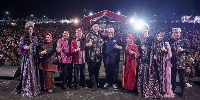 Ivan Gunawan & Pemerintah Kabupaten Kolaka Timur Persembahkan Koleksi Busana Eksklusif
