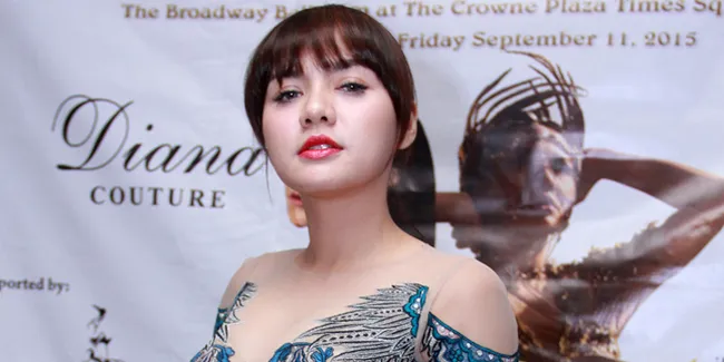 Jadi Desainer Sepatu, Vicky Shu Bakal Ikut Couture Fashion Week