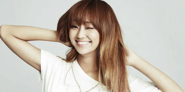 Jadi Soloist, Hyorin Sistar Ungkap Teaser MV 'Lonely'