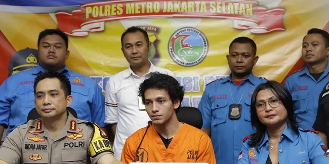 Jefri Nichol Ditahan Terkait Kasus Narkoba, Shenina Cinnamon Datang Menjenguk