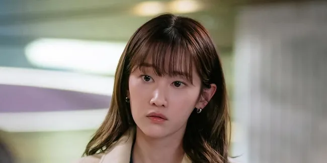 Jeon Jong Seo Dikonfirmasi Bakal Main Film Hollywood Bareng Henry Cavill