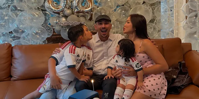Jessica Iskandar Rayakan Ulang Tahun Vincent Verhaag Bareng Anak-Anak, Ungkap Doa Khusus